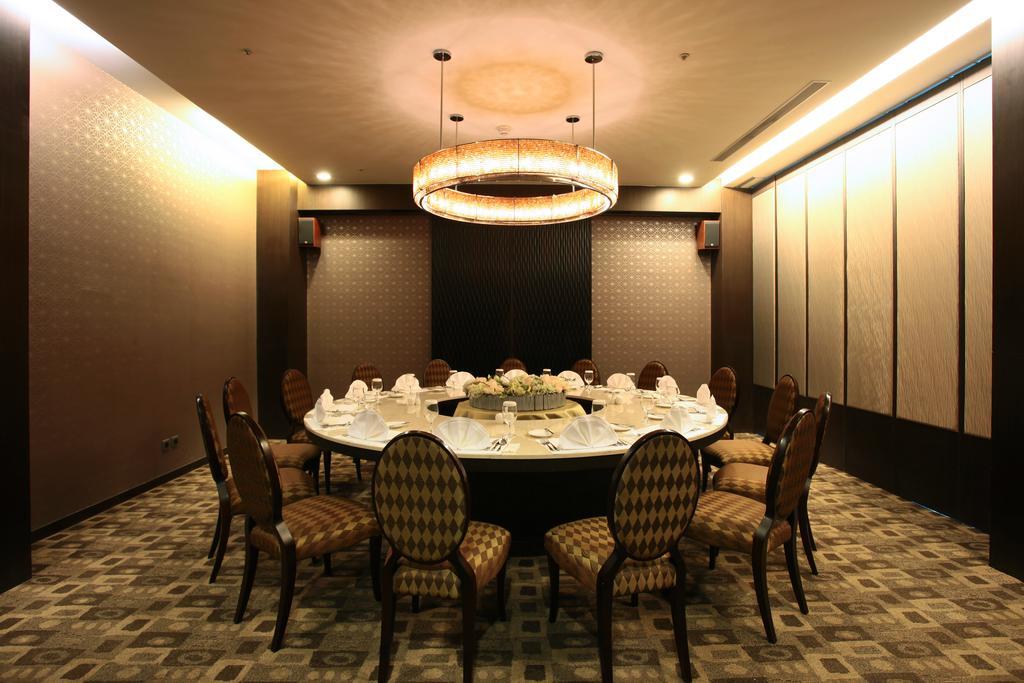 Taipung Suites Тайнань Экстерьер фото