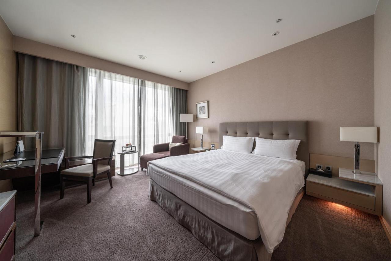 Taipung Suites Тайнань Экстерьер фото