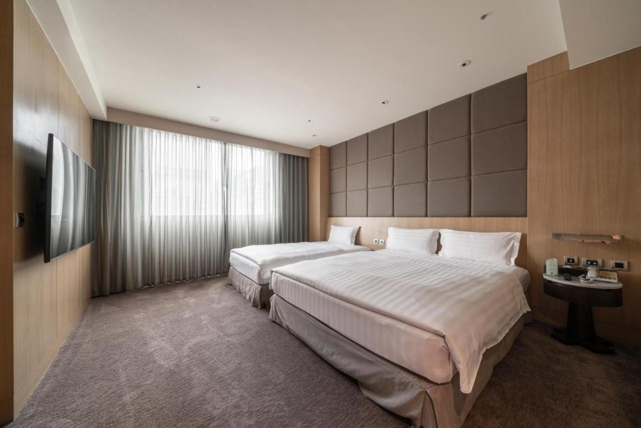 Taipung Suites Тайнань Экстерьер фото