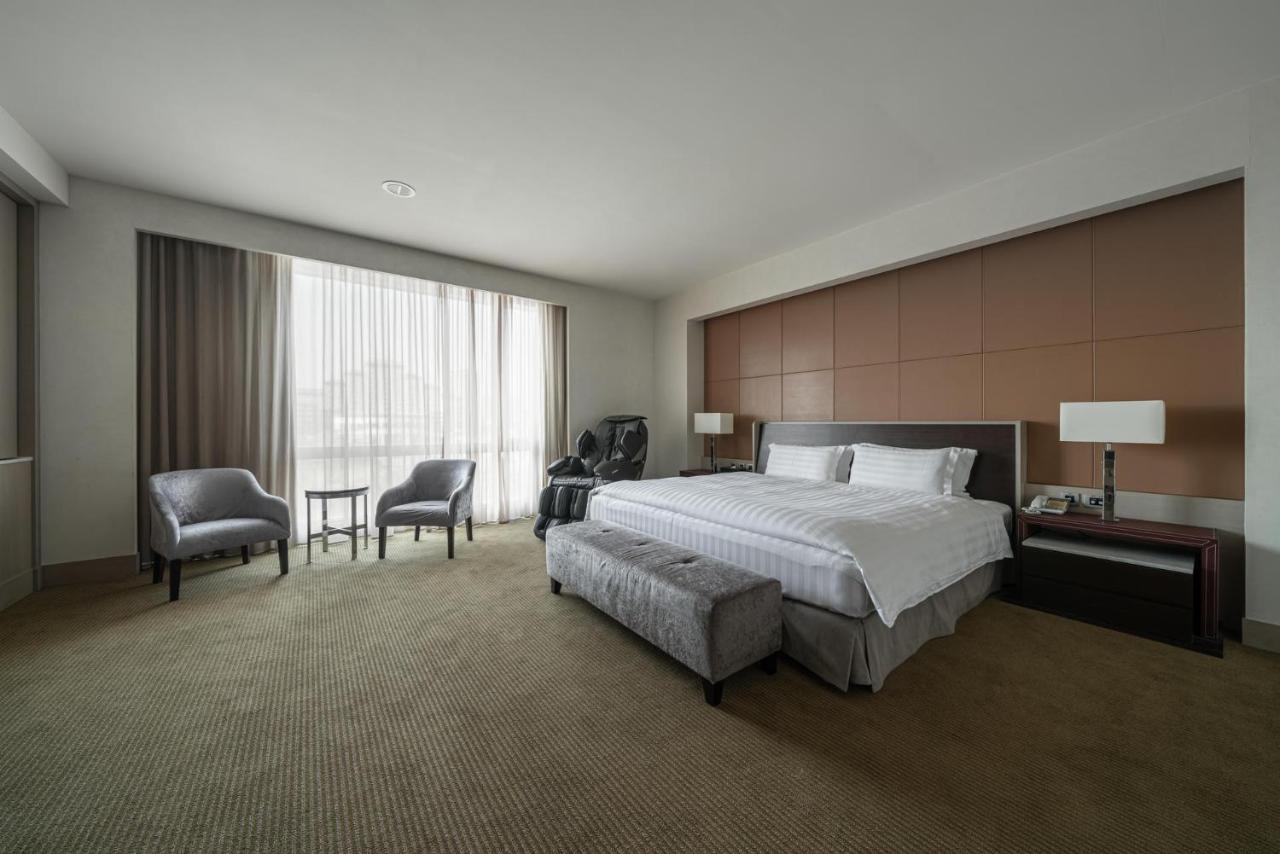 Taipung Suites Тайнань Экстерьер фото