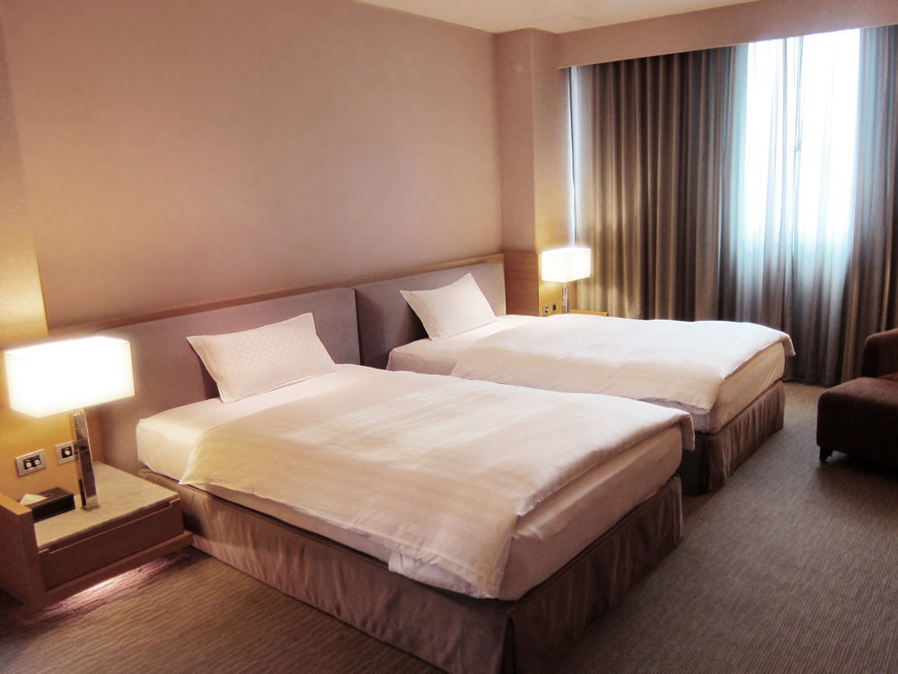 Taipung Suites Тайнань Экстерьер фото